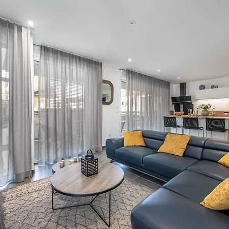 C035-Cannes Centre Appartement 3 Pieces Avec Parking